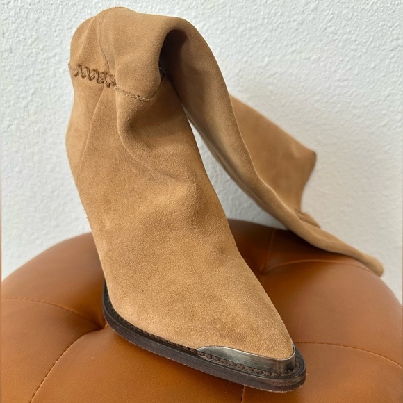 Free People Stevie Tan Heeled Knee Boots with Pointed Toe in Cognac Suede - Picture 5 of 12